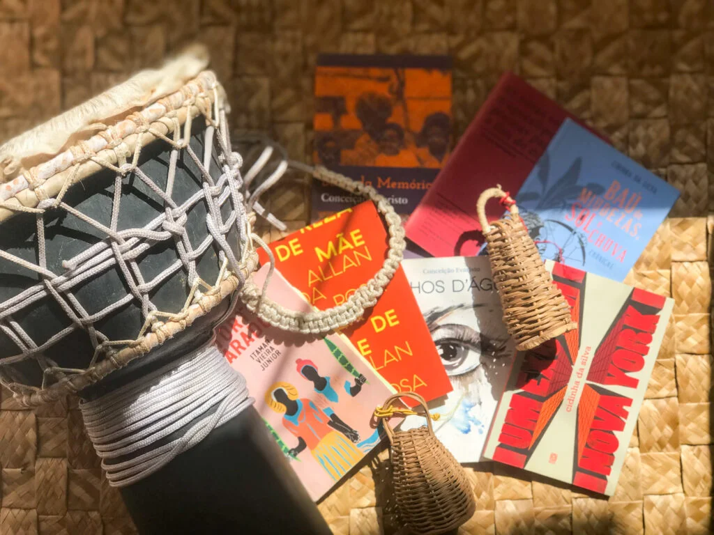 [27/06/2022] Gingando com a literatura contemporânea brasileira - com Josiane Alves e Katiane Martins